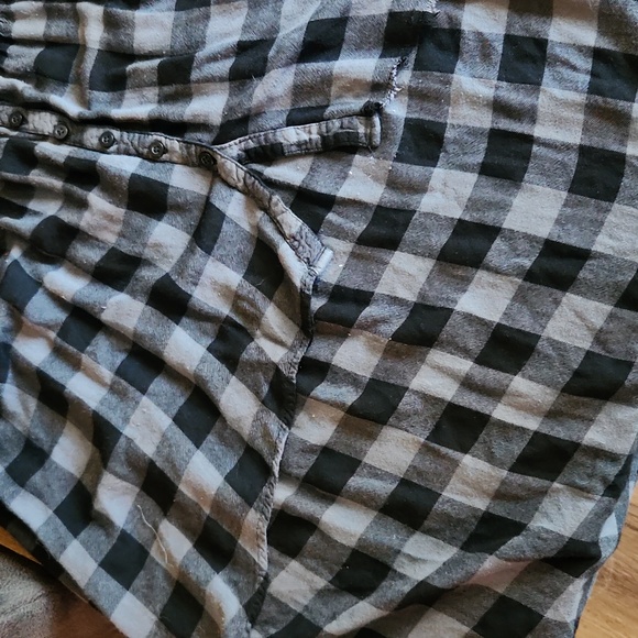 Womens torrid gray/black checkered high low top - Picture 2 of 5